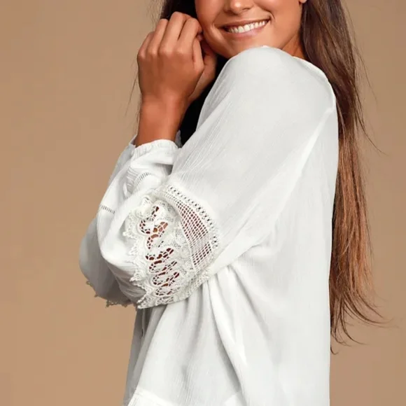 Lulus Boho Lace-Trim V-Neck Blouse Small - Picture 4 of 6